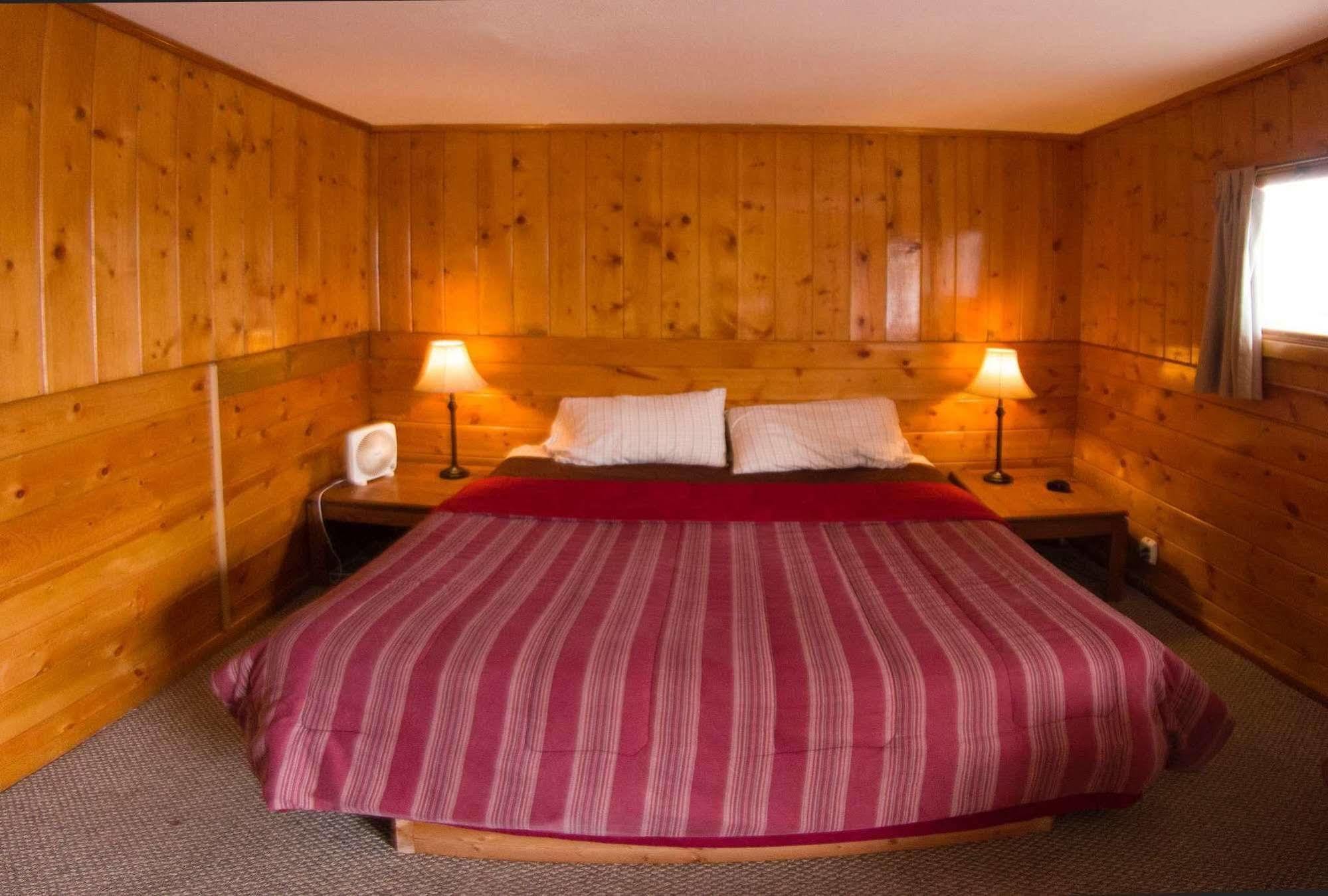 Yellowstone Holiday Motel West Yellowstone Exteriér fotografie
